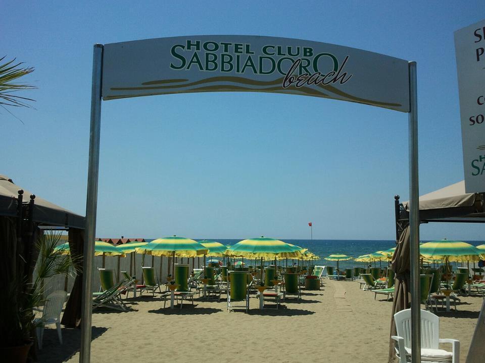 Hotel Club Sabbiadoro Battipaglia Exterior foto